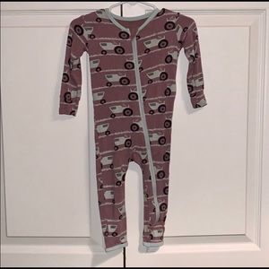 NWOT. Kickee pants Raisin Tractor and Grass 9-12